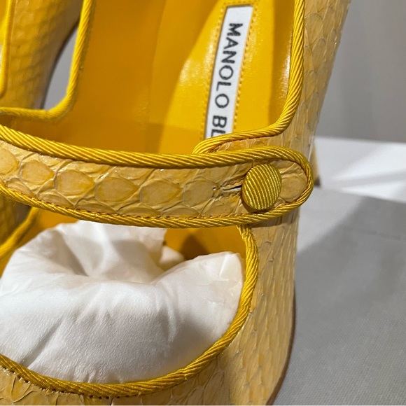 MANOLO BLAHNIK Yellow Mary Jane Snakeskin Heels Pumps CAMPARI Sz 38 NEW $995 - Picture 4 of 15